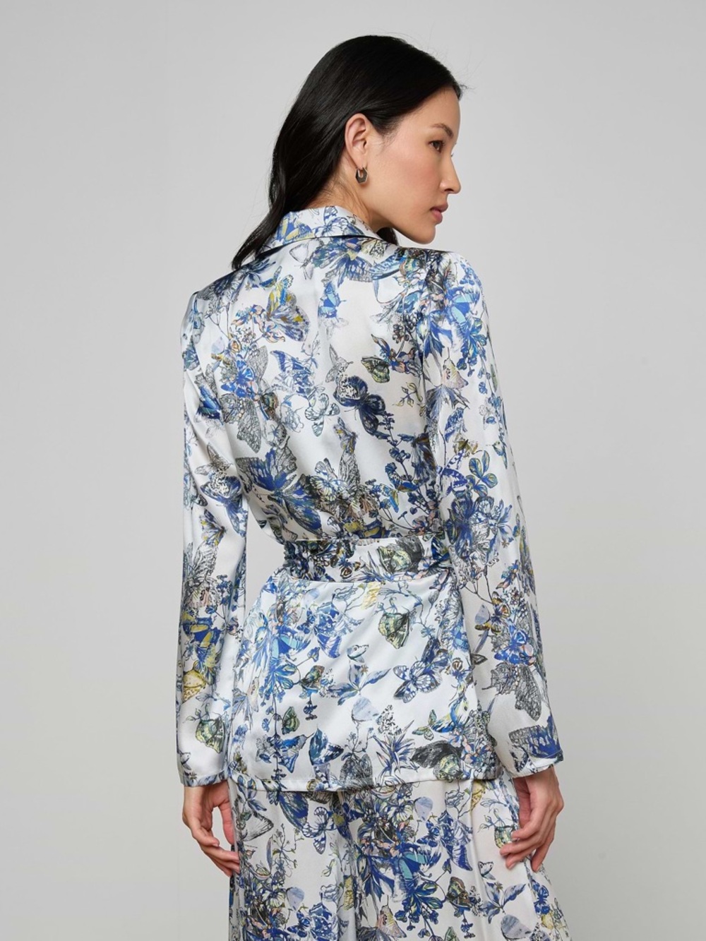 L'AGENCE Ciara Silk Butterfly Robe Jacket Top -size small - Picture 4 of 13